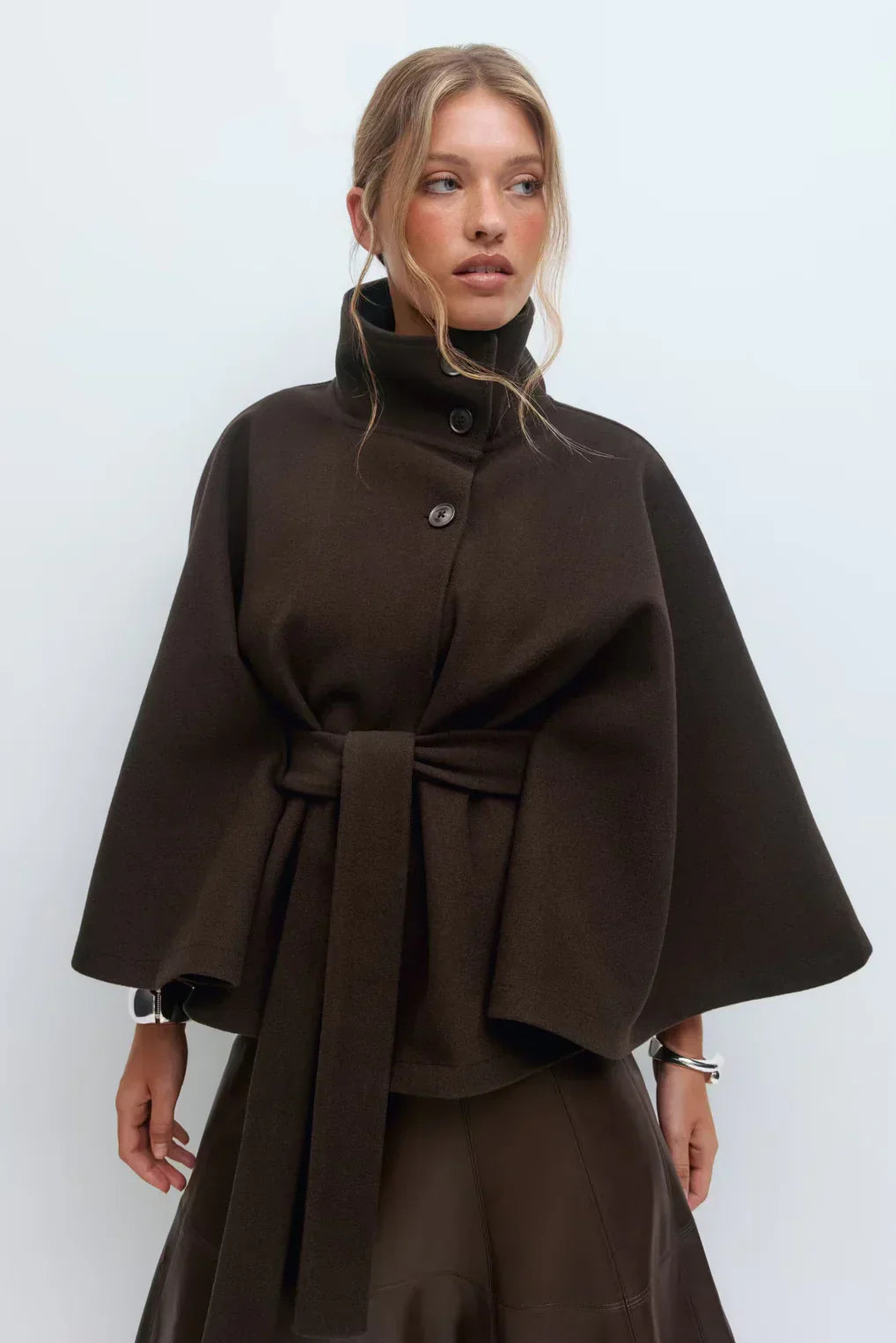 DELACROIX | CAPE JACKET AVEC CEINTURE